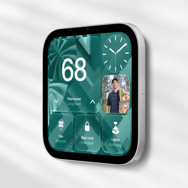 Настенная версия HomeView с панелью умного дома