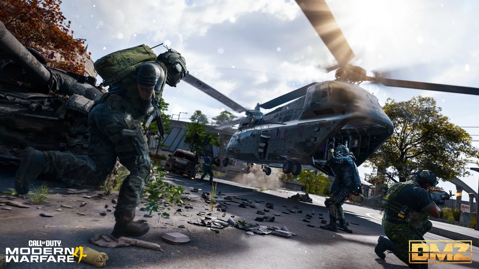 Отряд высаживается из вертолёта в DMZ Modern Warfare 4